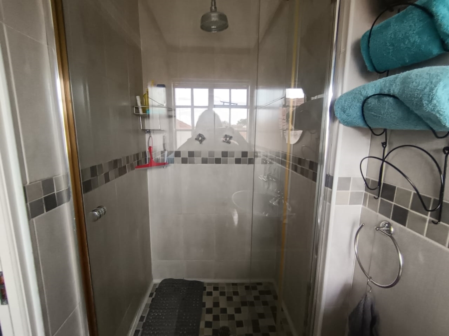 4 Bedroom Property for Sale in Roylglen Gardens Northern Cape